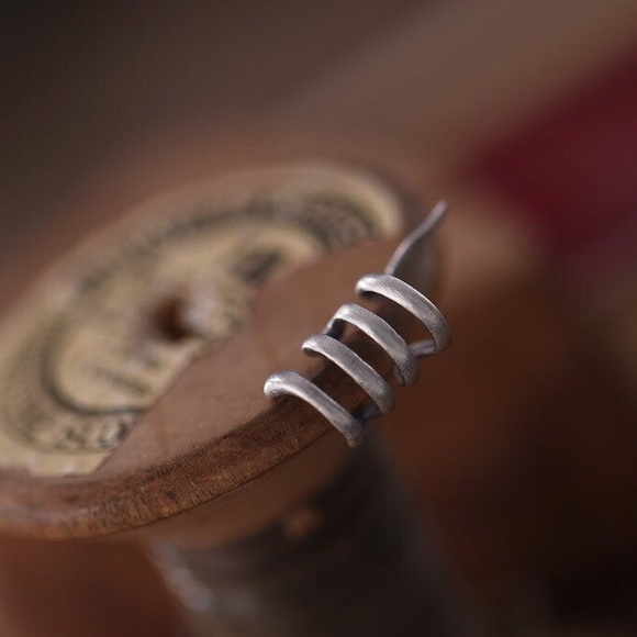 “Snakin’ Around” Unique Snake Wrap Cuff Earring - Picture 10 of 14